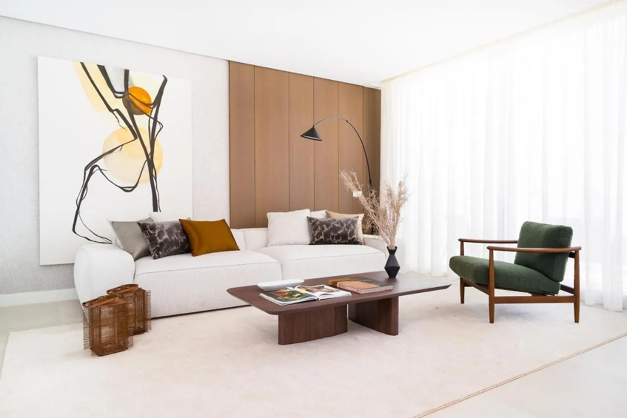 Villa La Perla: Seaside Retreat with Golf Access Sotogrande